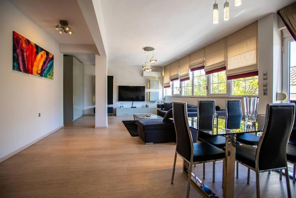 A Stylish Apartment In The Center Of Kastoriá Eksteriør bilde